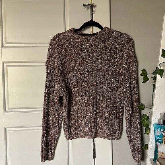 Sweaters - cute sweater